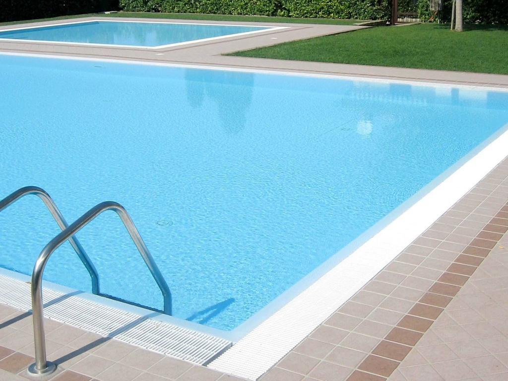 Belvilla By Oyo Enticing Holiday Home With Pool Lazise Exterior foto